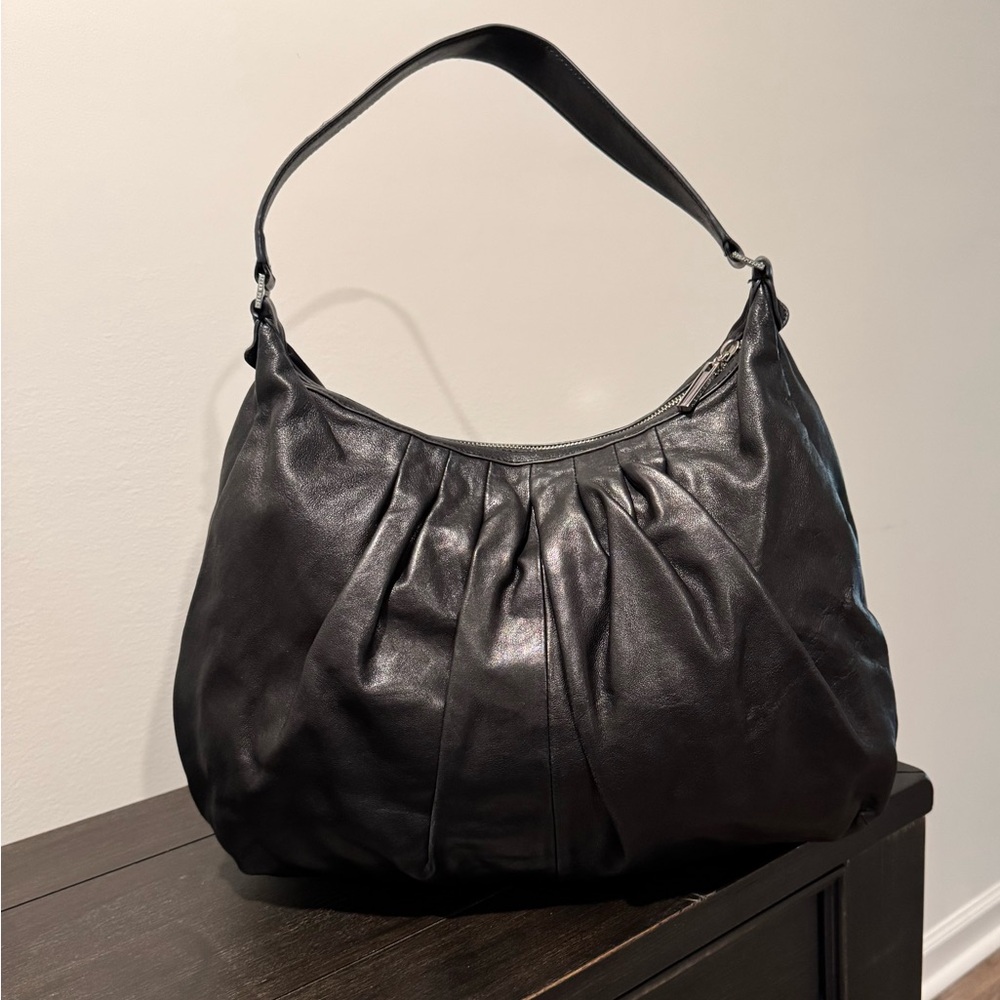 Tory Burch Vintage Black Verona Pleated Leather Tote-Preowned! - Picture 7 of 13